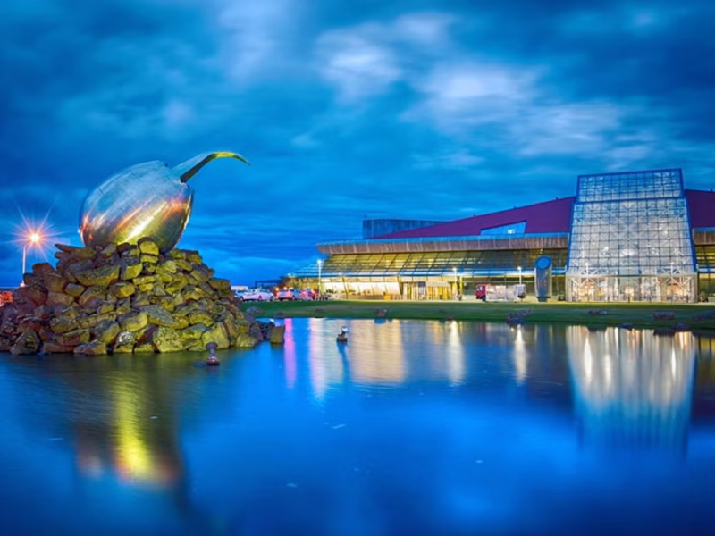 the-main-international-airport-in-iceland-is-called-keflavik-airport